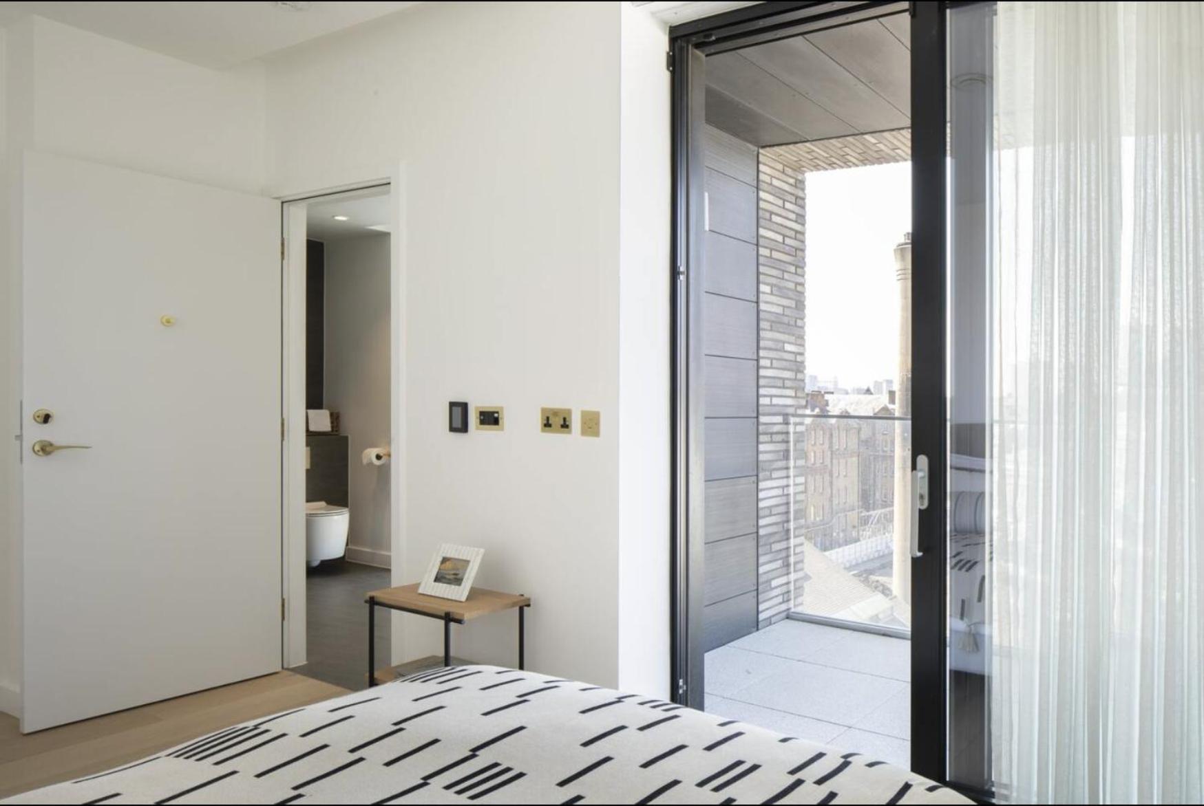 Modern King'S Cross Apartments Лондон Номер фото